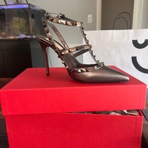 New Rockstud Valentino Garavani
